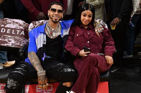 Anuel AA Yailin La Más Viral Relationship Timeline,。